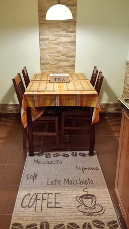 Virag Apartmanhaz Sopron Buitenkant foto