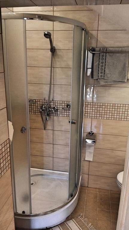 Virag Apartmanhaz Sopron Buitenkant foto