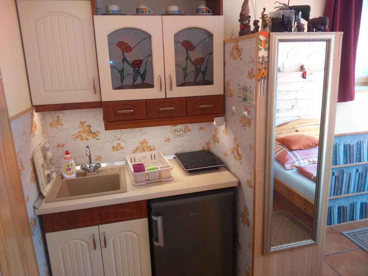 Virag Apartmanhaz Sopron Buitenkant foto